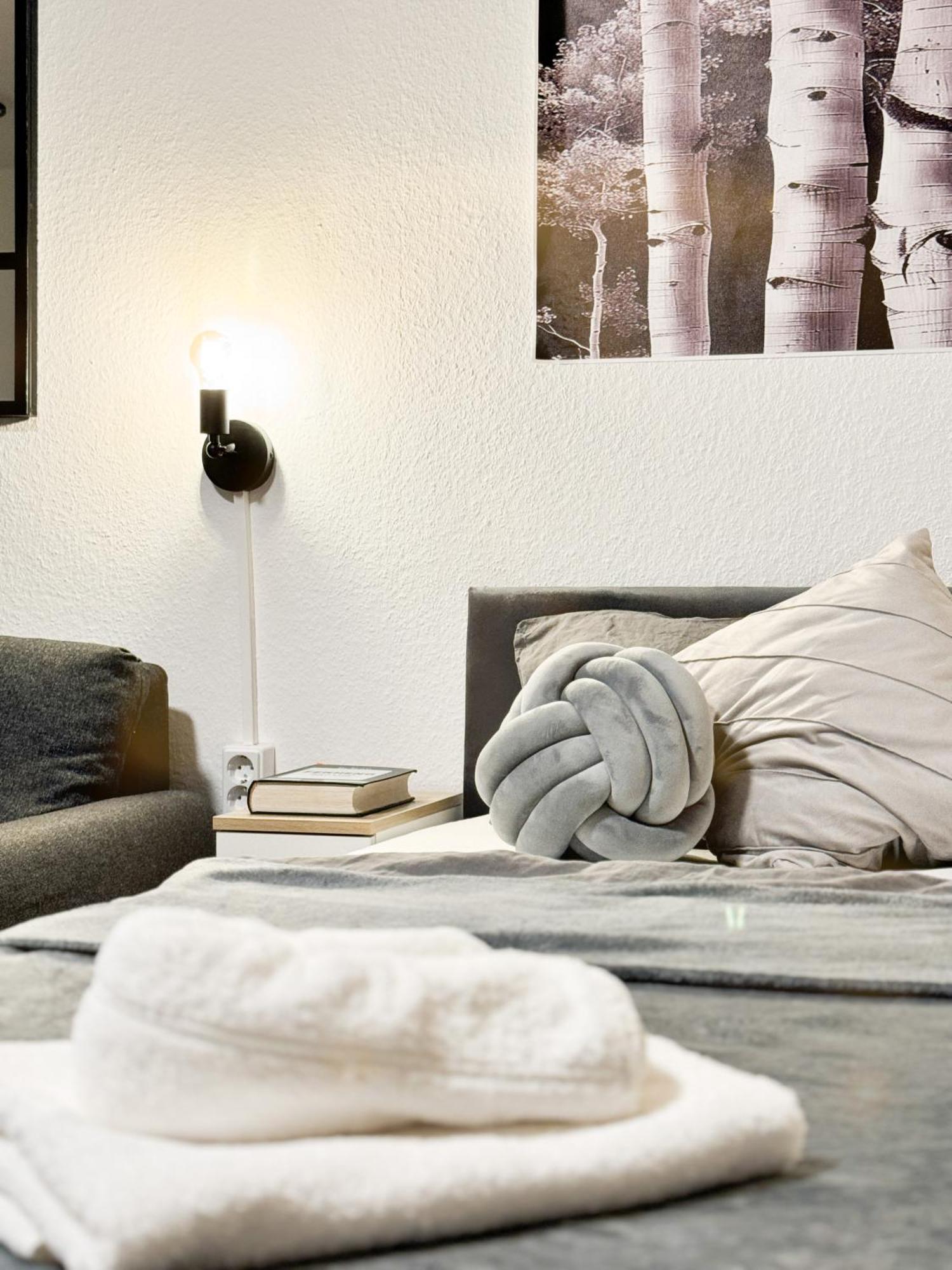 Modern Living In Karlsruhe - Frieden Apartments מראה חיצוני תמונה
